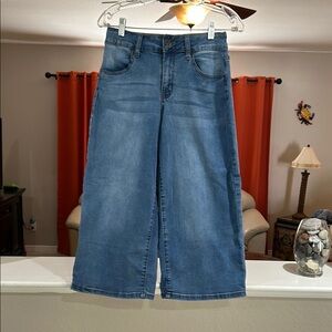 Earl Jeans Women's Cropped Wide Leg Blue Jeans Size 6